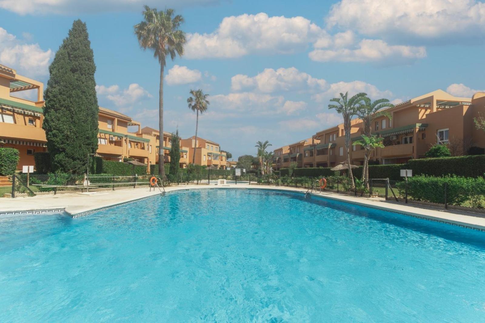 Апартаменты Urbanizacion Jardin Del Golf 1 Ново-Санкти-Петри Экстерьер фото